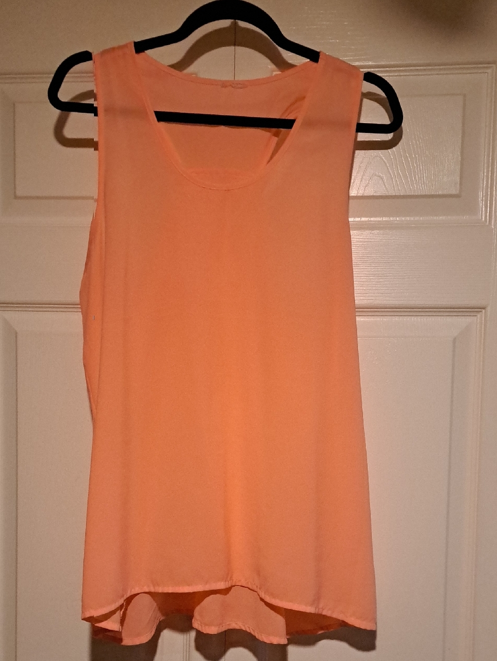 Women’s Sleeveless Shell Top - Peach